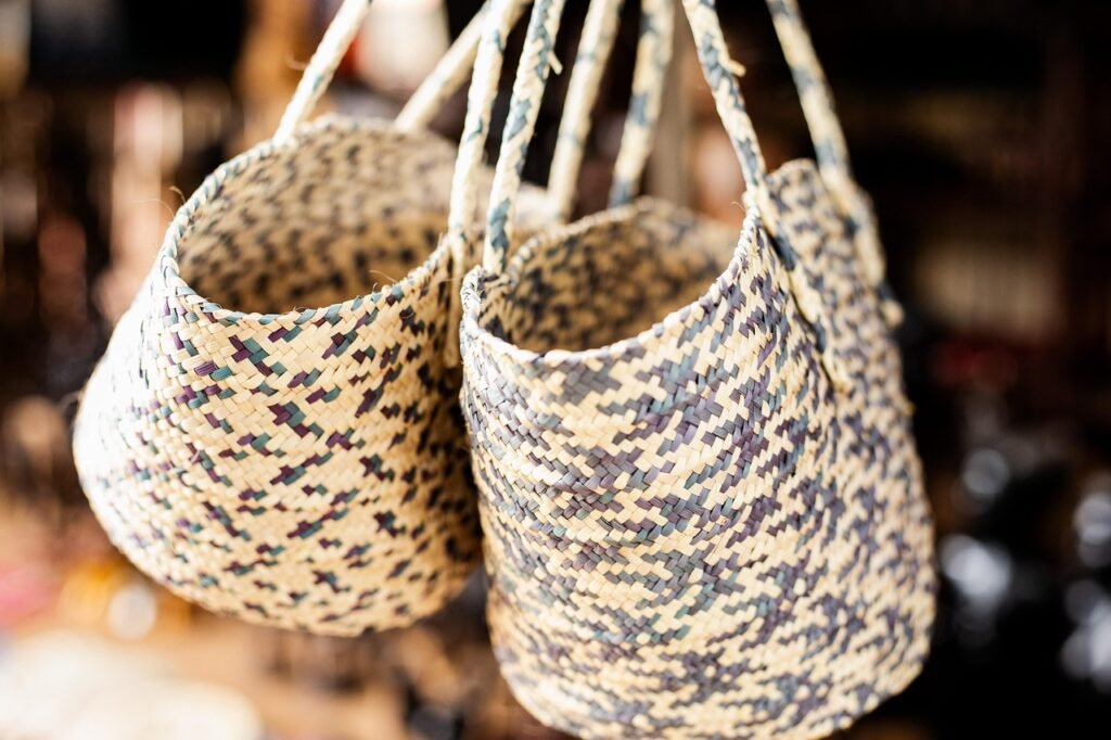 raffia bags, accessories, shopping, fashion, souvenirs